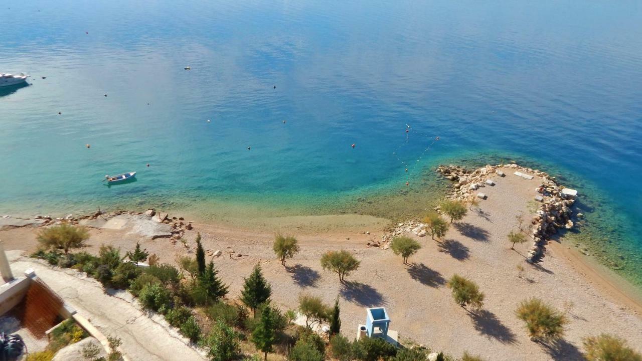 Seafront Apartments Nemira Омиш Экстерьер фото