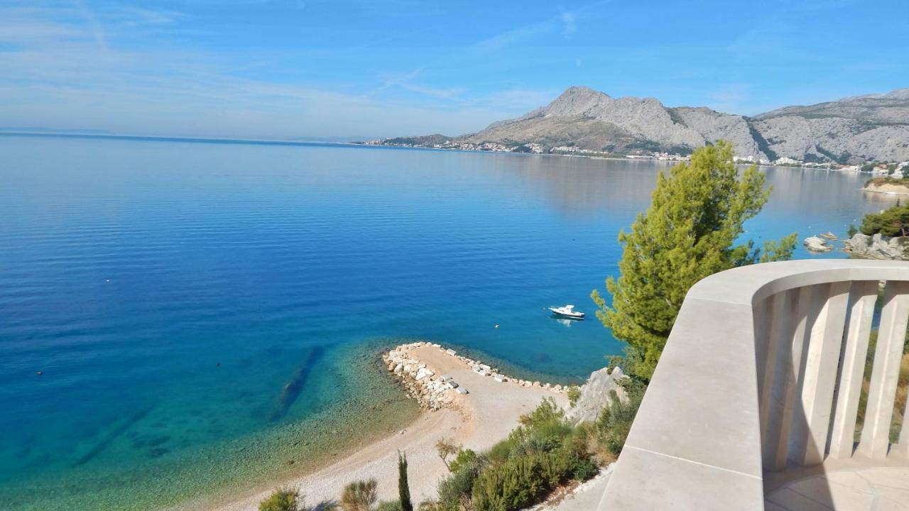 Seafront Apartments Nemira Омиш Экстерьер фото