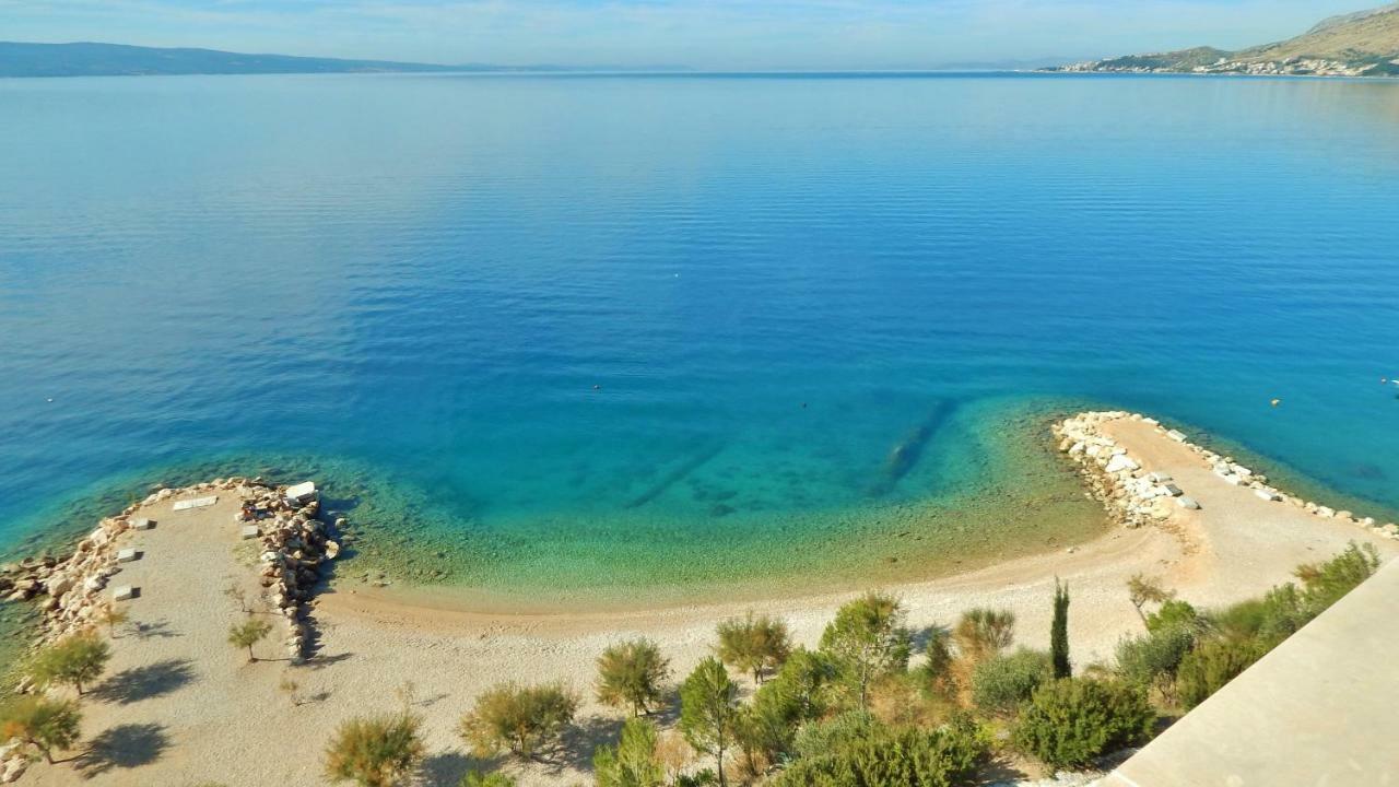 Seafront Apartments Nemira Омиш Экстерьер фото