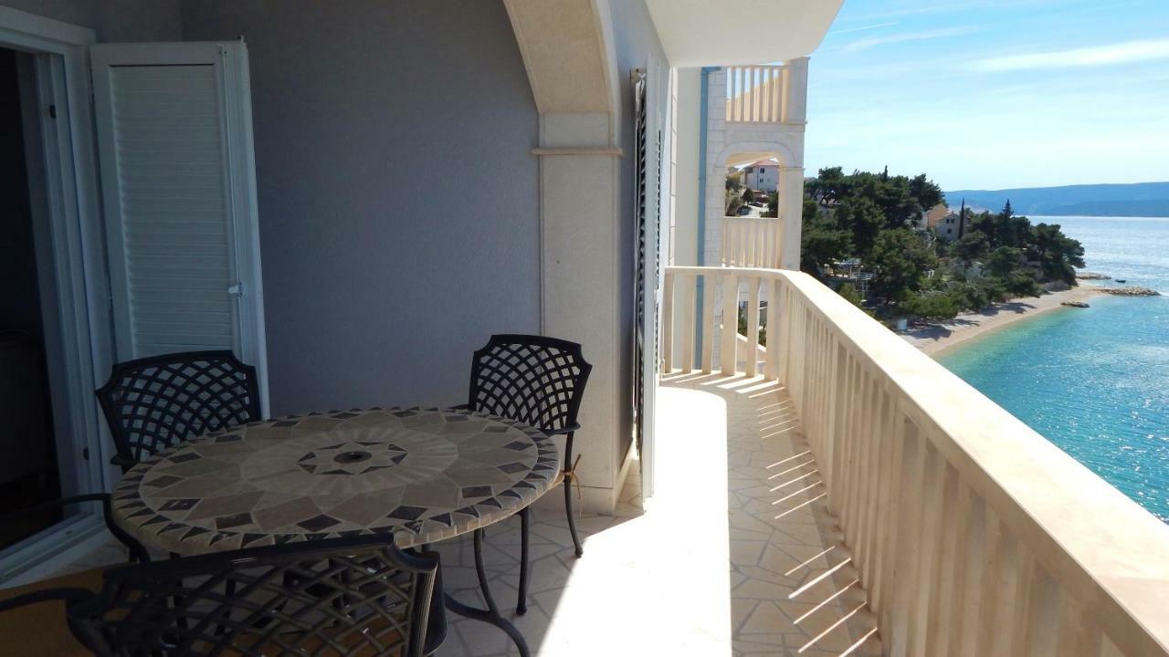 Seafront Apartments Nemira Омиш Экстерьер фото