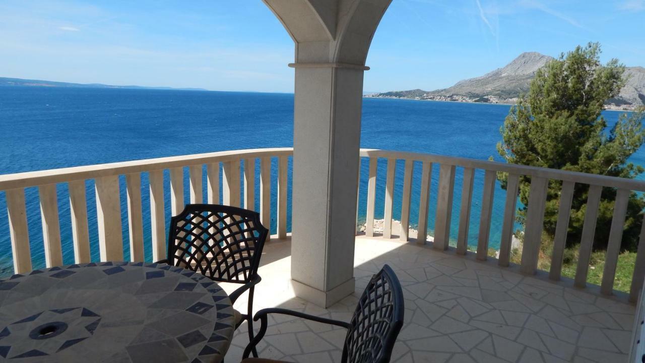 Seafront Apartments Nemira Омиш Экстерьер фото